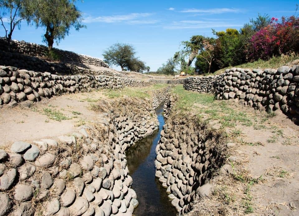 Acueductos de Cantalloc